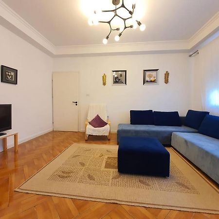 Noemi Apartment Тирана Екстер'єр фото